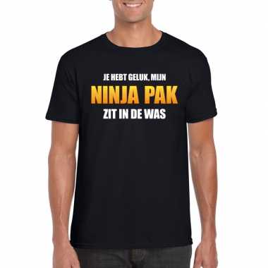 Ninja pak zit in de was heren carnaval t-shirt zwart
